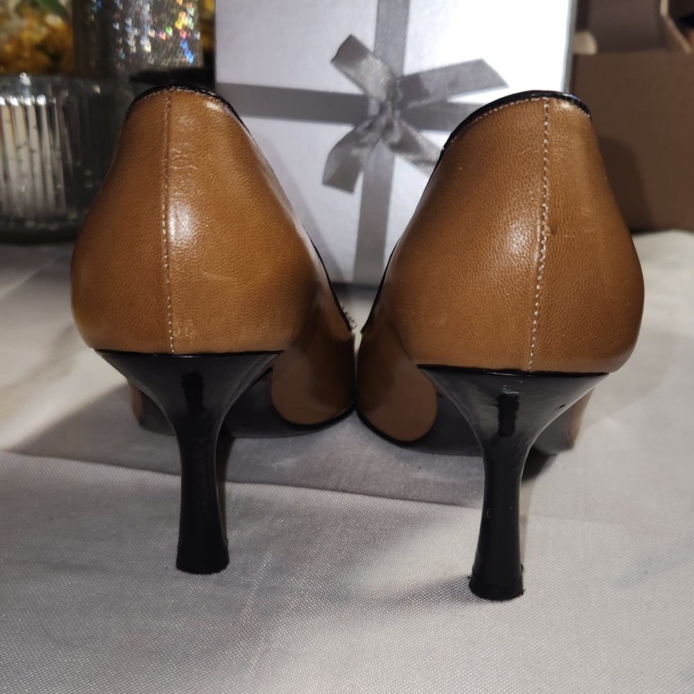 Chanel Women's Black and Brown Pointed Toe Heels - Picture 8 of 8
